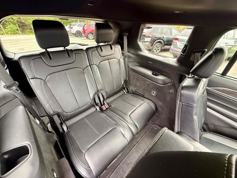 Used 2021 Jeep Grand Cherokee L Overland w/ Luxury Tech Group IV AWD/4WD image 47