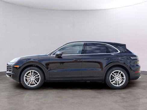 New 2026 Porsche Cayenne AWD/4WD image 2