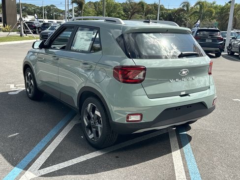 New 2026 Hyundai Venue SEL image 9