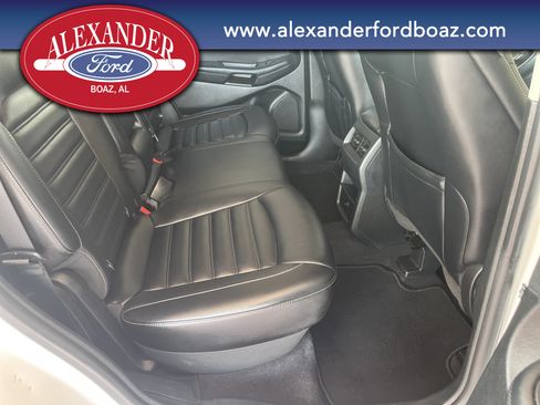 Used 2024 Ford Edge SEL AWD/4WD image 16