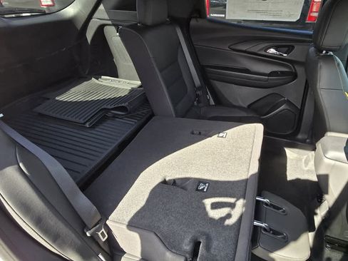 Used 2025 Chevrolet TrailBlazer ACTIV w/ Convenience Package FWD image 17