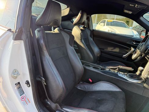 Used 2014 Subaru BRZ Limited RWD image 9