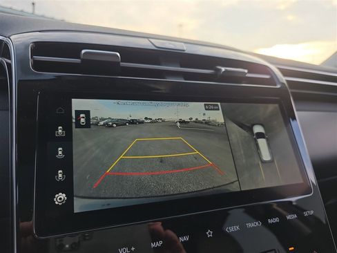 Used 2022 Hyundai Tucson Limited image 23