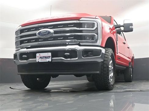 Used 2024 Ford F250 Lariat w/ Chrome Package image 43