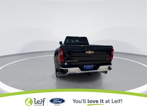 Used 2022 Chevrolet Silverado 3500 LTZ w/ LTZ Texas Edition image 11