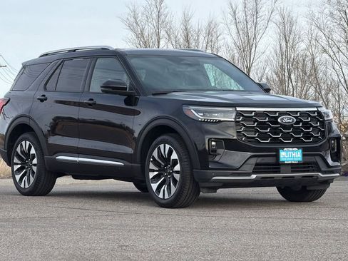 Certified 2025 Ford Explorer Platinum w/ LUX Leather Package image 9