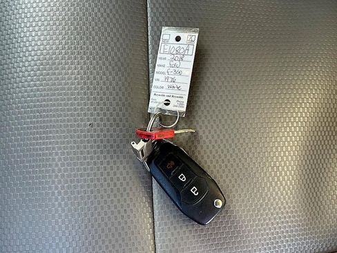 Used 2018 Ford F350 XL w/ Power Equipment Group image 31