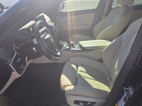 Used 2019 BMW 530i image 11