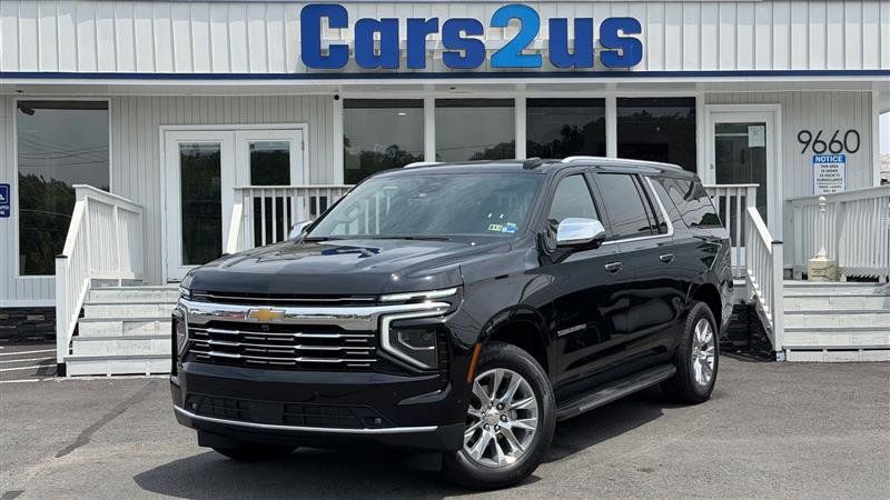 Used 2026 Chevrolet Suburban Premier RWD image 2