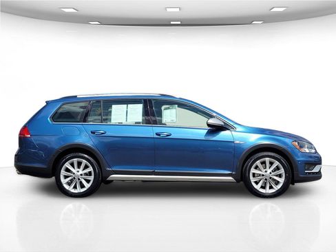 Used 2017 Volkswagen Golf Alltrack SEL AWD/4WD image 5