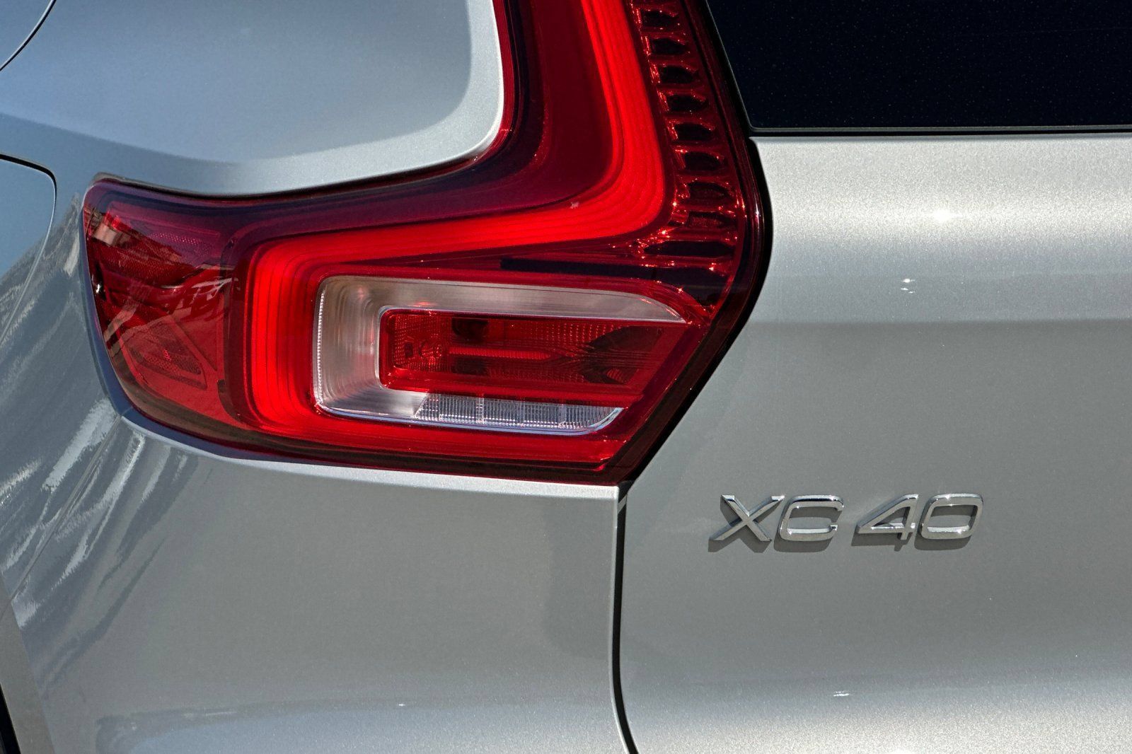 Used 2023 Volvo XC40 Recharge Ultimate w/ Protection Package Premier AWD/4WD image 35