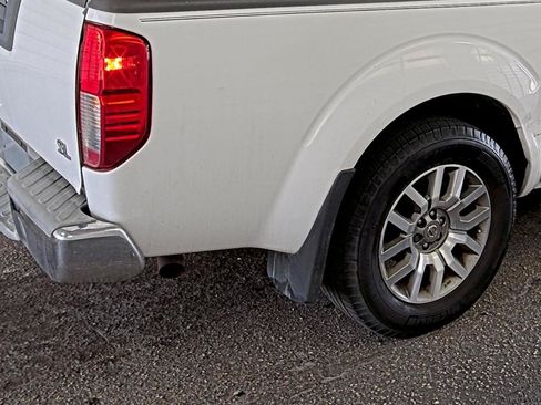 Used 2012 Nissan Frontier SL RWD image 9