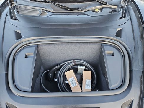 Used 2020 Porsche Taycan Turbo image 36