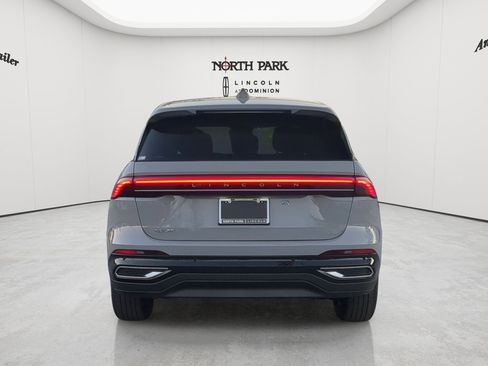 New 2026 Lincoln Nautilus Premier w/ Equipment Group 102A AWD/4WD image 4