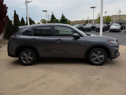 New 2027 Honda HR-V LX image 6