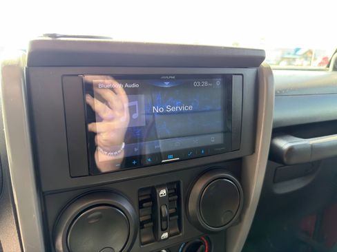 Used 2009 Jeep Wrangler Unlimited Rubicon w/ Trailer Tow Group image 23