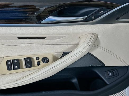 Used 2019 BMW 540i w/ Executive Package RWD image 18