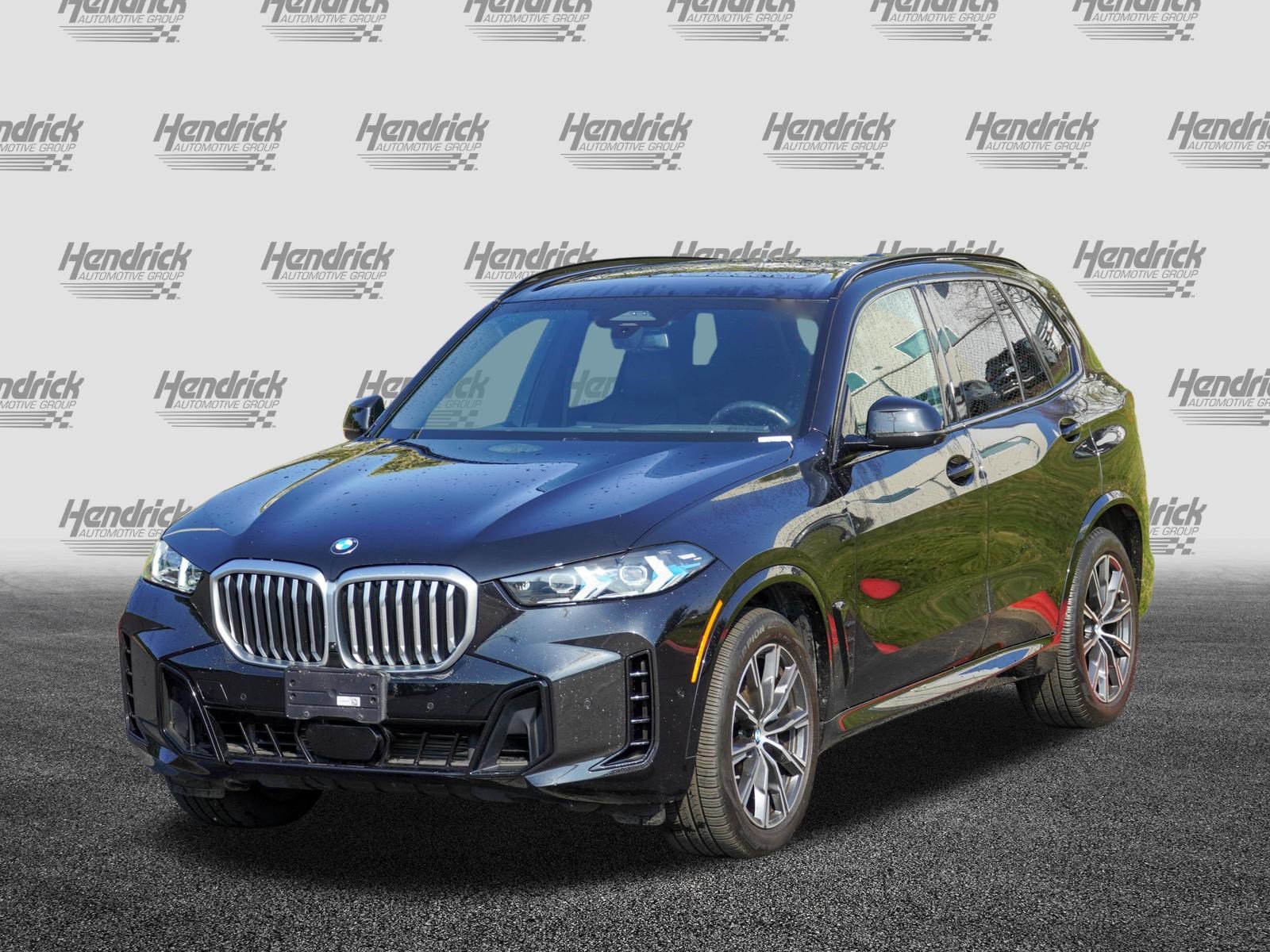 Certified 2025 BMW X5 xDrive40i w/ M Sport Package AWD/4WD image 5
