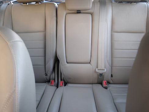 Used 2013 Ford C-MAX SEL image 17