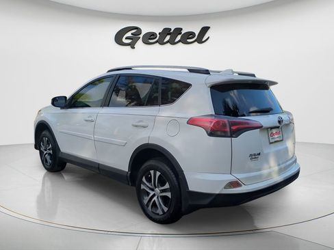 Used 2017 Toyota RAV4 LE image 3