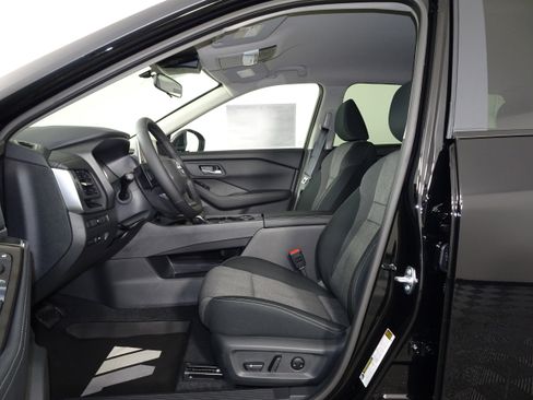 New 2026 Nissan Rogue SV w/ Cold Weather Package image 4