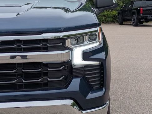 Used 2022 Chevrolet Silverado 1500 LT AWD/4WD image 13
