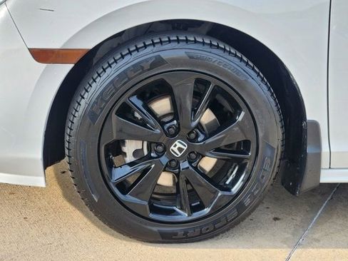 Used 2023 Honda Odyssey Sport image 18