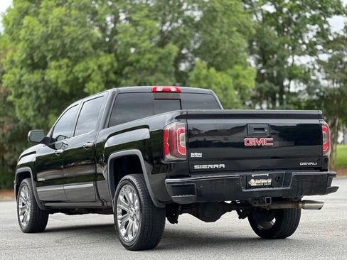 Used 2017 GMC Sierra 1500 Denali w/ Denali Ultimate Package AWD/4WD image 7