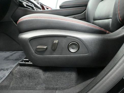 Used 2026 Chevrolet Traverse RS image 21