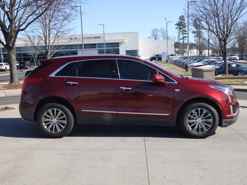 Used 2017 Cadillac XT5 Luxury w/ Driver Awareness Package image 10