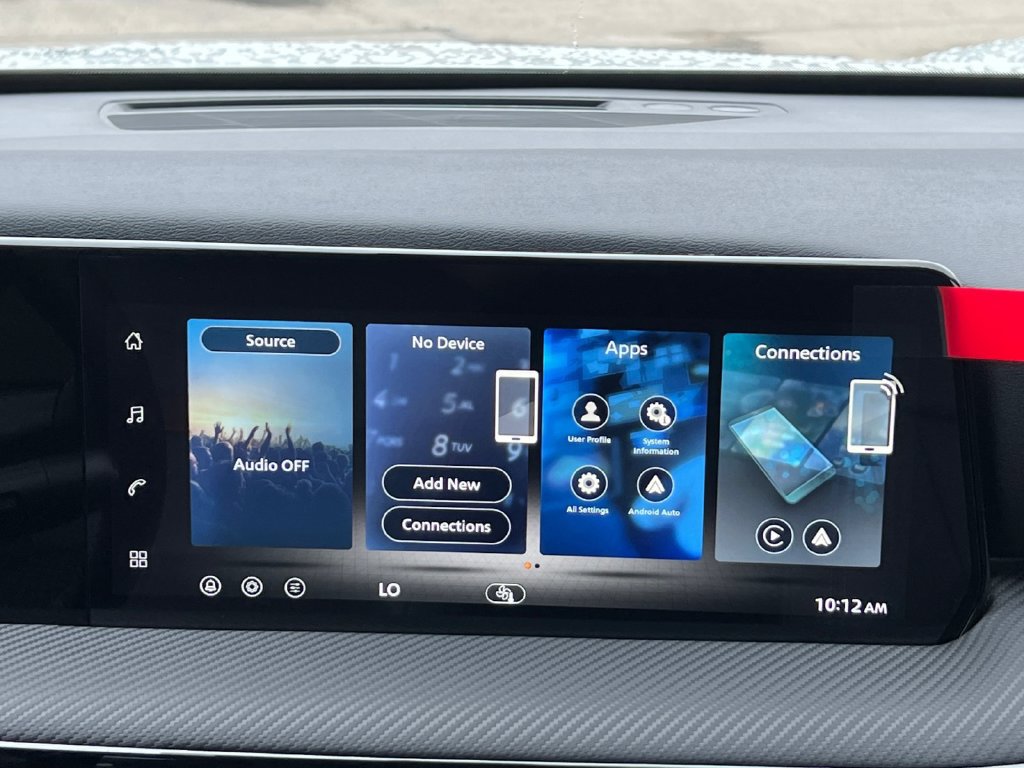 New 2027 Nissan Kicks SR FWD image 9