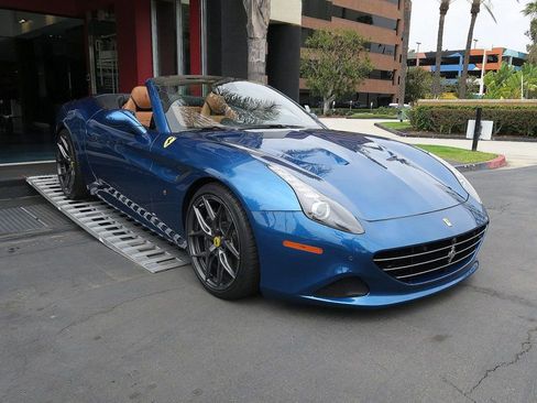Used 2016 Ferrari California T RWD image 50