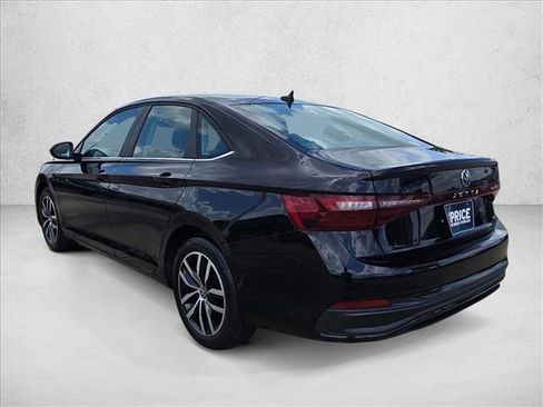 Used 2025 Volkswagen Jetta SE image 8