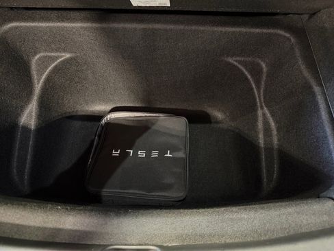 Used 2020 Tesla Model Y Long Range image 39