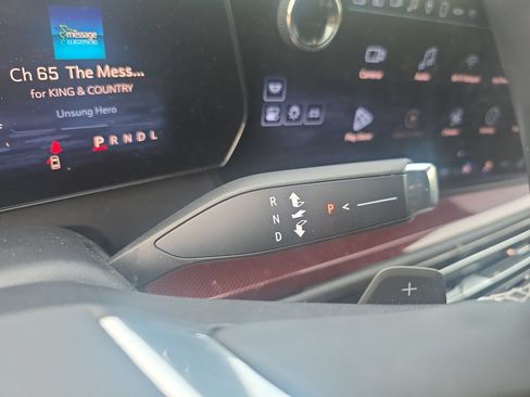 Used 2024 Chevrolet Traverse Z71 AWD/4WD image 21