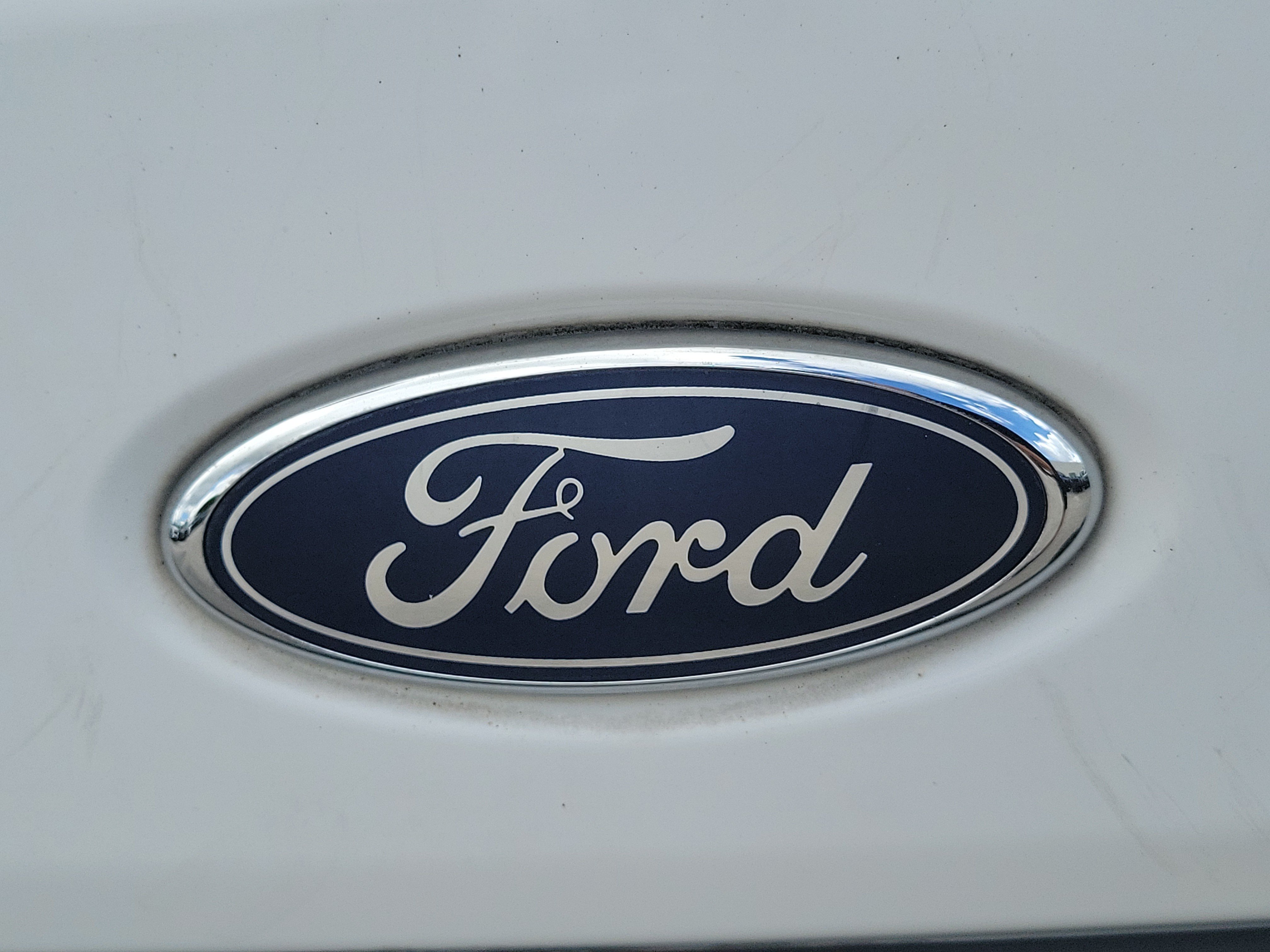 Used 2019 Ford Transit 250 148 Medium Roof w/ Interior Upgrade Package RWD image 10