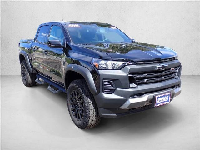 Used 2026 Chevrolet Colorado Trail Boss AWD/4WD image 6