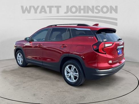 Used 2023 GMC Terrain SLE w/ Driver Convenience Package FWD image 3