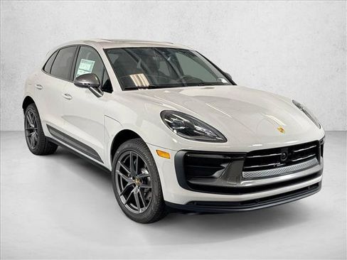 Used 2026 Porsche Macan Turbo AWD/4WD image 7