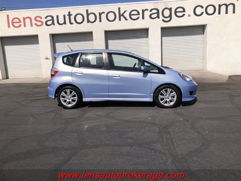 Used 2009 Honda Fit Sport image 1