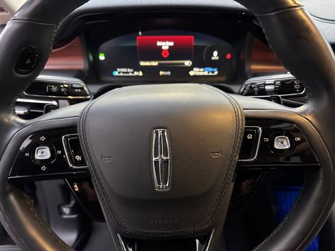 Certified 2022 Lincoln Aviator Grand Touring image 16