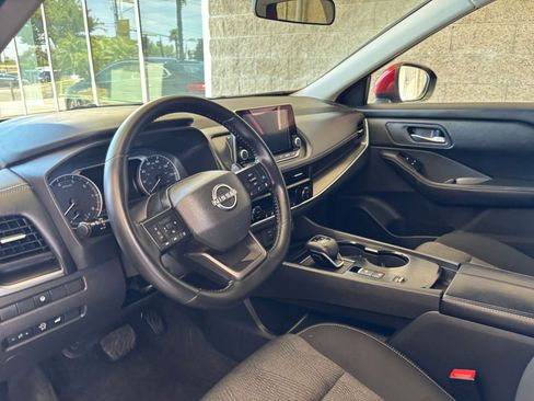 Used 2025 Nissan Rogue SV FWD image 35