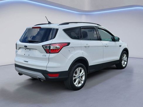 Used 2018 Ford Escape SE w/ SE Sync 3 Package AWD/4WD image 3
