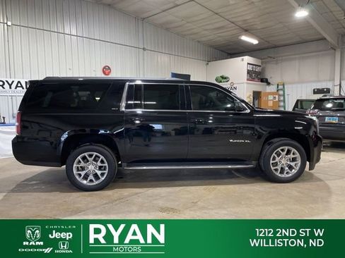 Used 2017 GMC Yukon XL SLT image 10