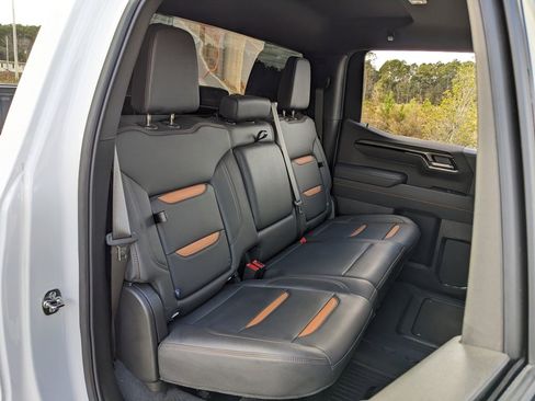 Used 2025 GMC Sierra 1500 AT4 image 48