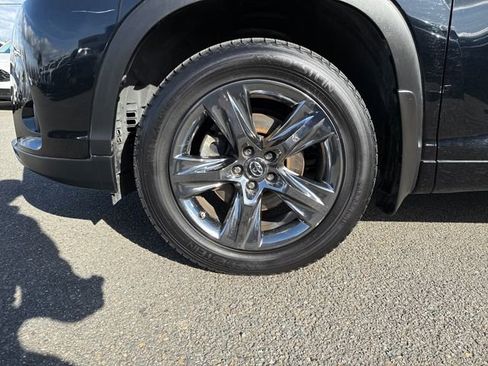 Used 2018 Toyota Highlander Limited Platinum image 29