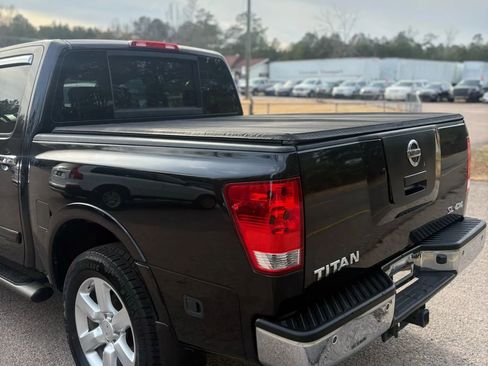 Used 2011 Nissan Titan SL w/ SL Technology Pkg image 43
