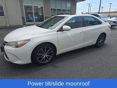 Used 2017 Toyota Camry XSE w/ Moonroof Package FWD image 3