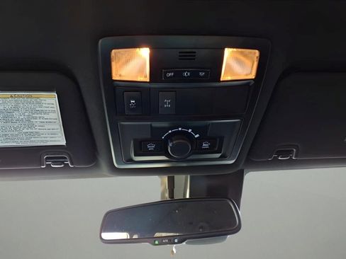 Used 2019 Toyota Tacoma TRD Off-Road w/ Technology Package AWD/4WD image 24