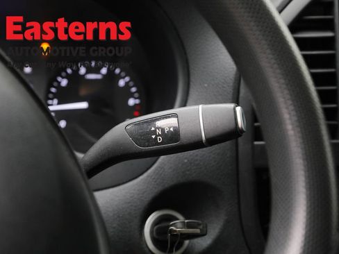 Used 2022 Mercedes-Benz Metris image 13